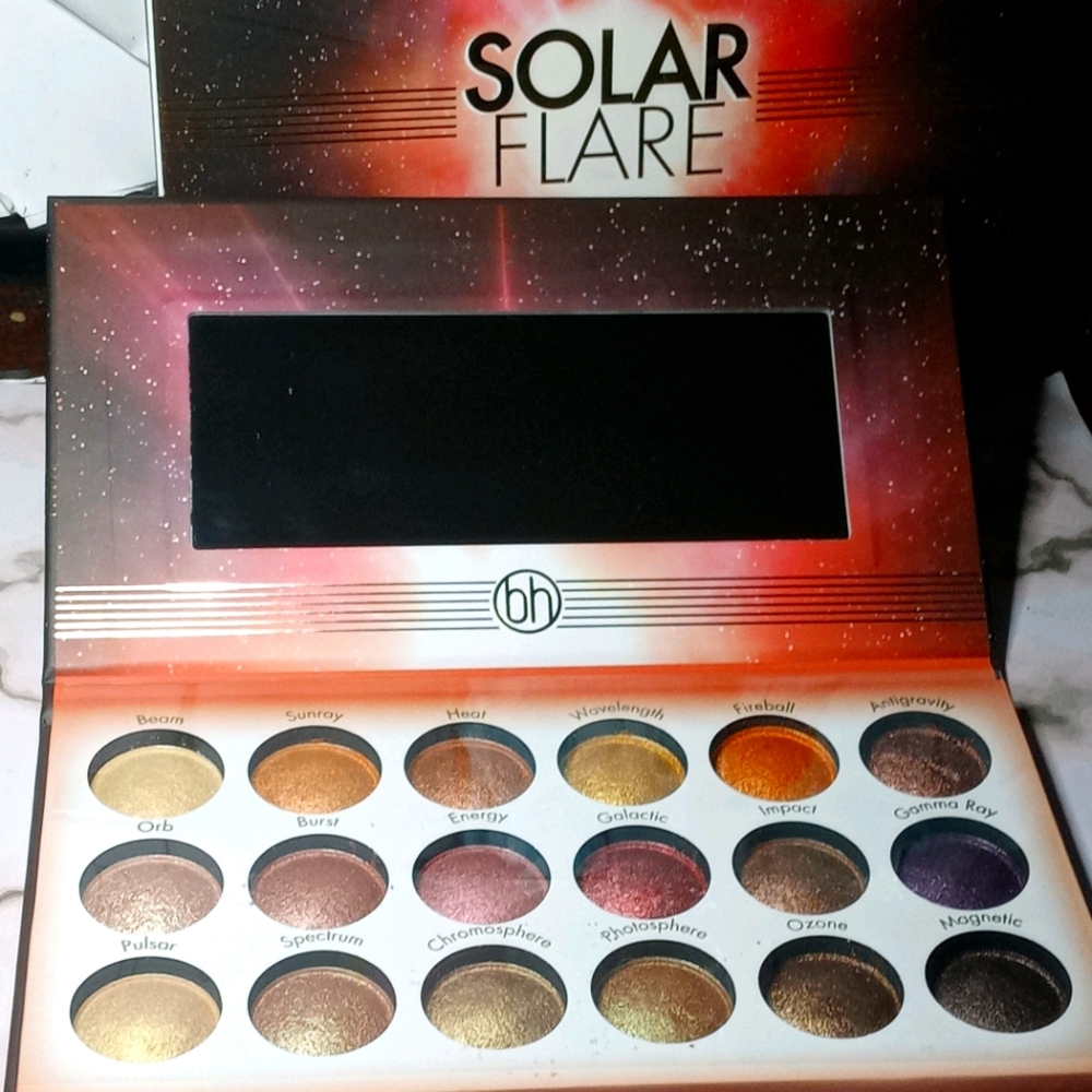 "SOLAR FLARE" palette by Bh Cosmetics